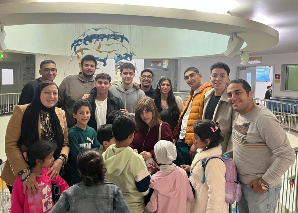 This image has an empty alt attribute; its file name is all-with-patient-1024x733.jpg